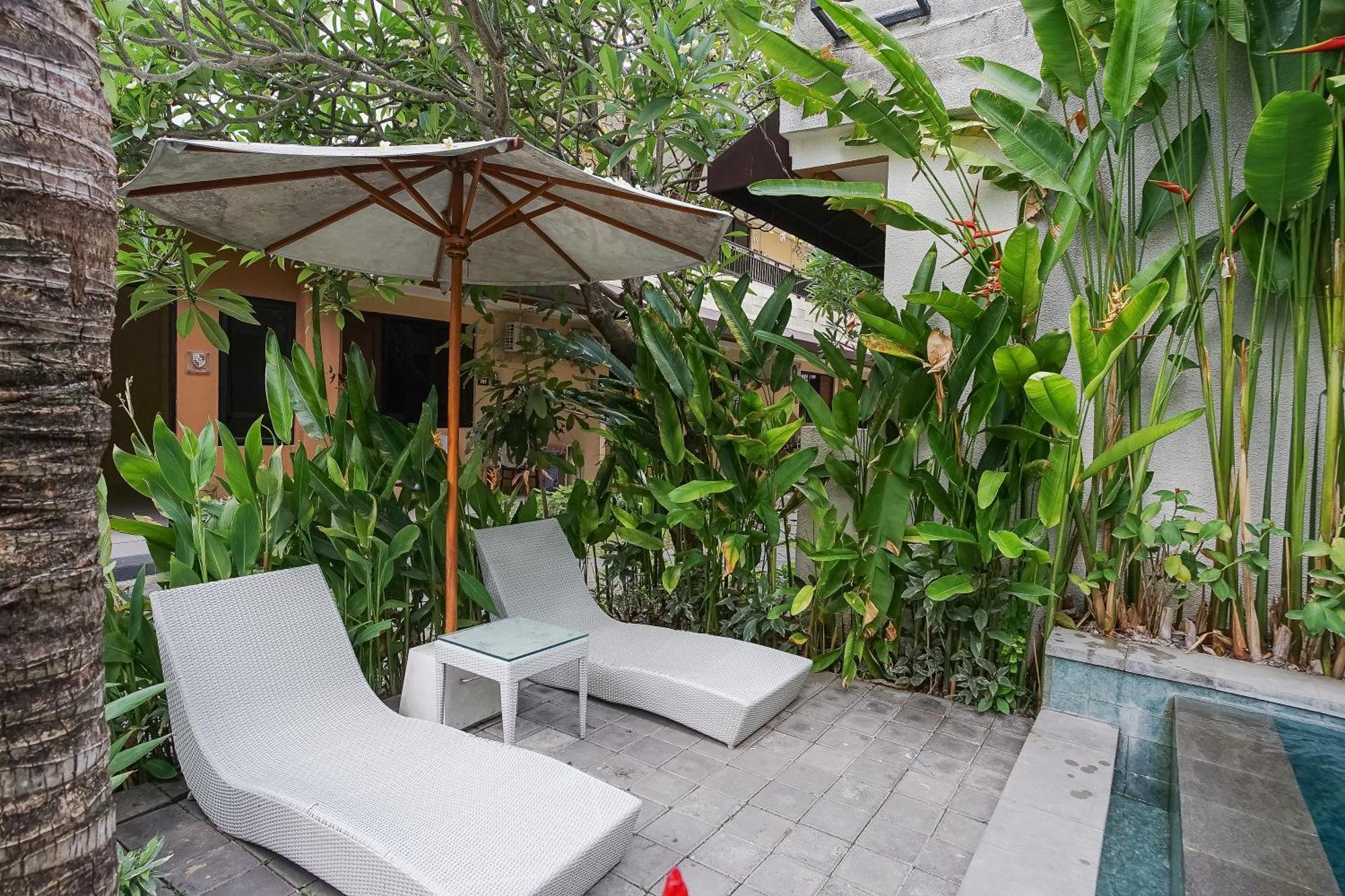 Hotel Dee Mansion Denpasar Exterior foto